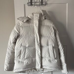 Like new lululemon wunder puff jacket